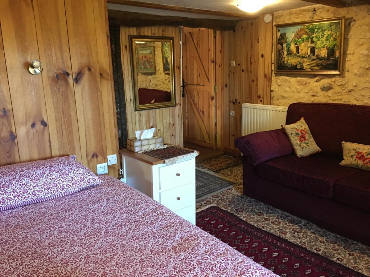 Chambres D'Hotes Les Coustilles Saint-Alvère Exterior foto