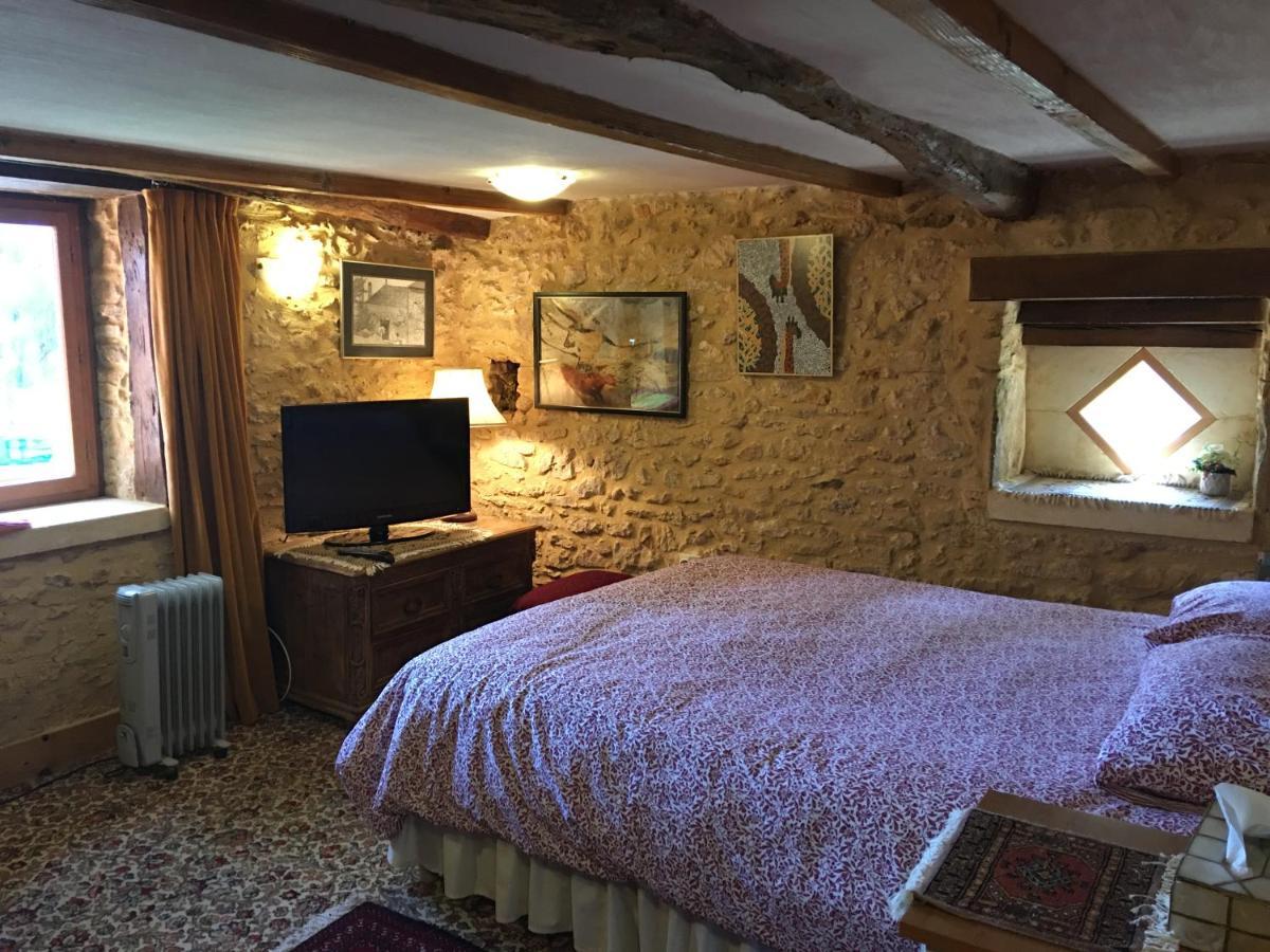 Chambres D'Hotes Les Coustilles Saint-Alvère Exterior foto